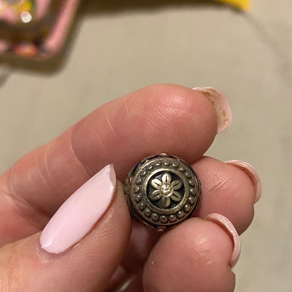 2 Brighton beads - Picture 3 of 5
